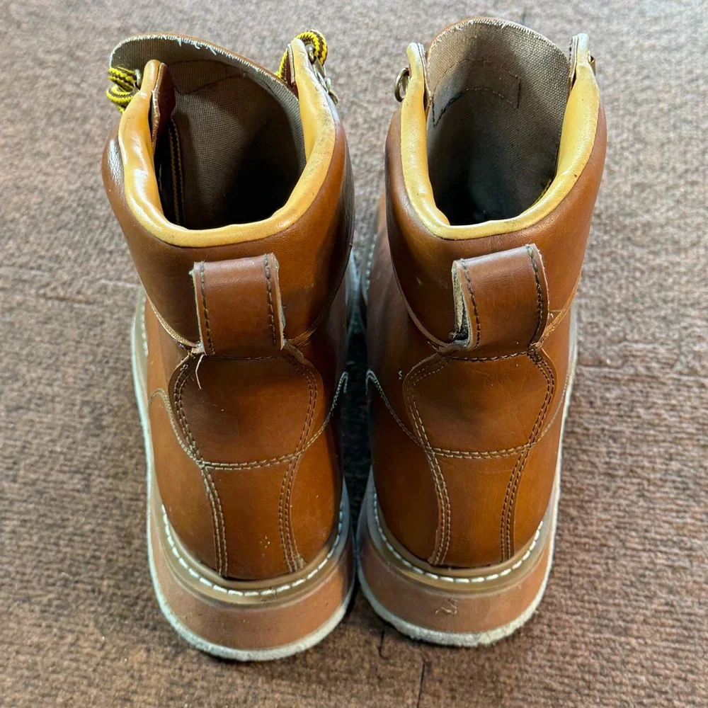 Cabelas Fishing Boots Mens 11 Brown Felt Sole Wading Boots 82106010 gently used